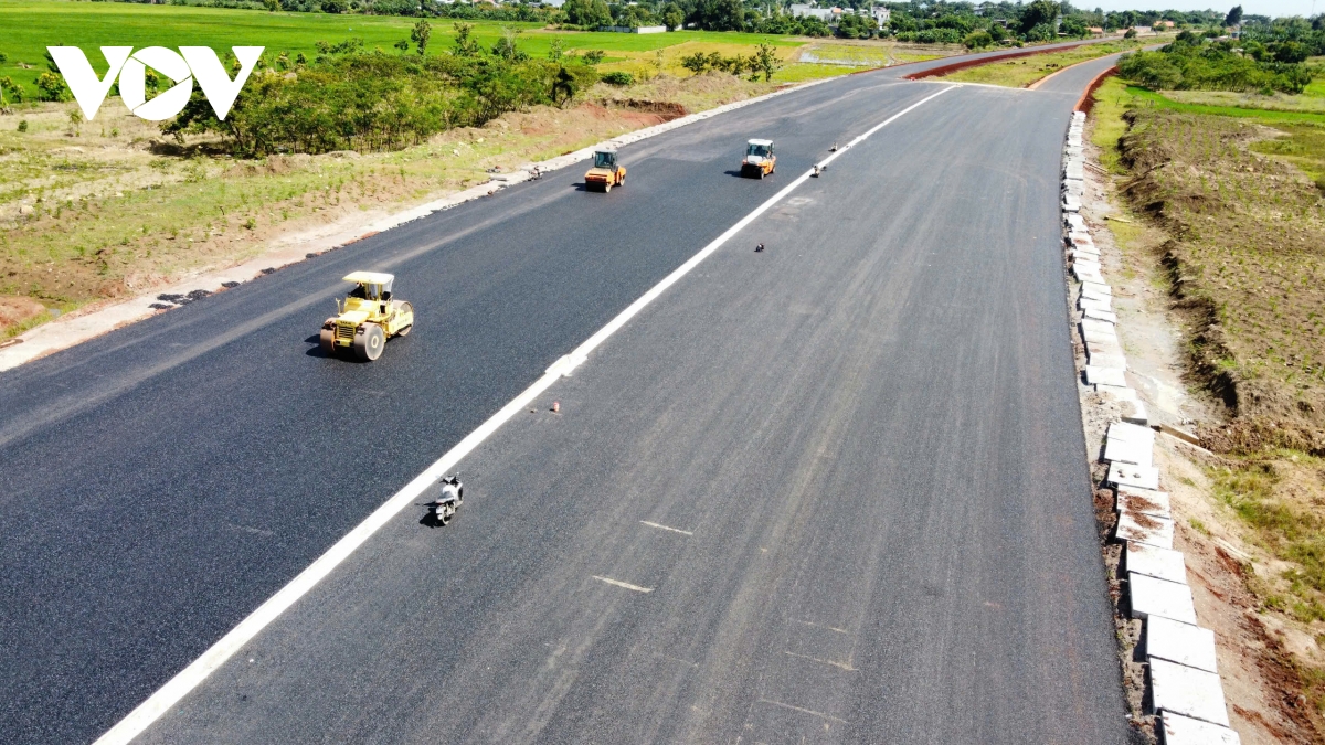 Du lịch Bà Rịa Vũng Tàu chờ đợi cao tốc, sân bay Long Thành